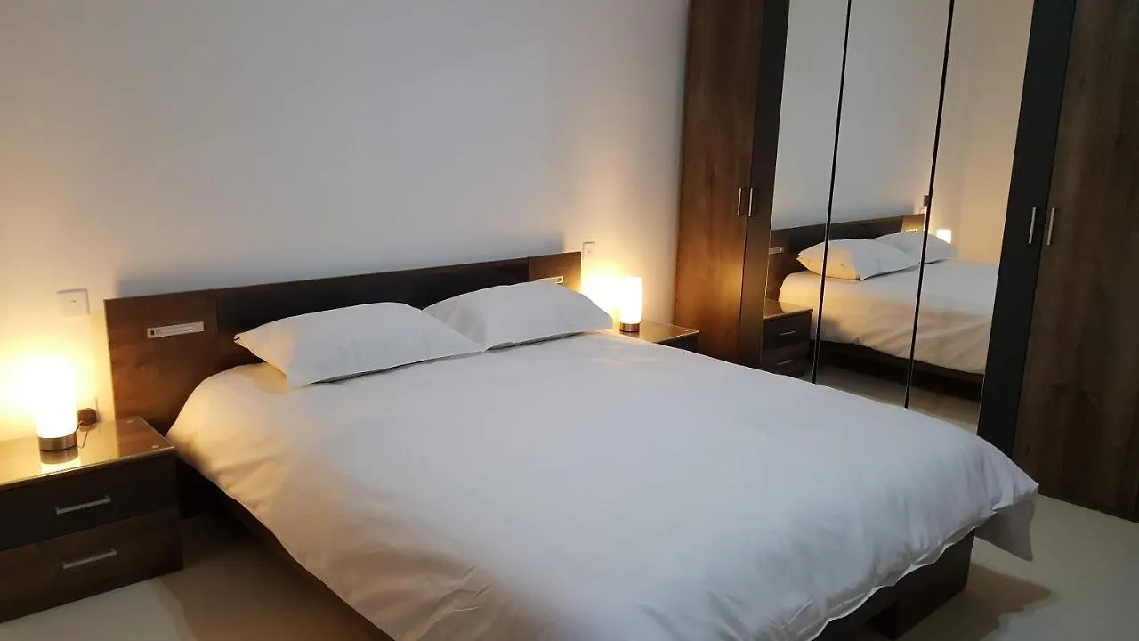 The Carobs Apartment Marsaskala